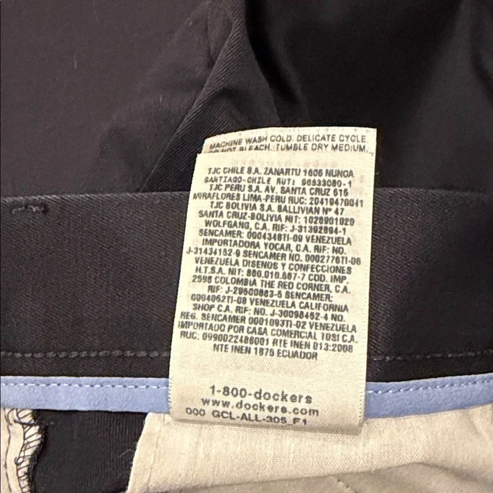 Dockers signature khaki
